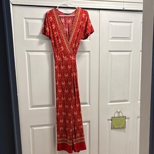Elegant Red Patterned Maxi Dress